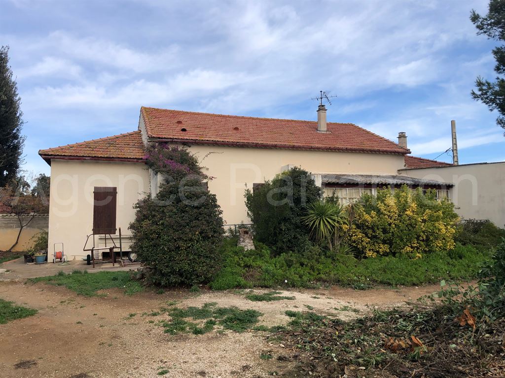 A vendre maison 300 m des criques de la COUDOULIERE  Six-Fours les plages
