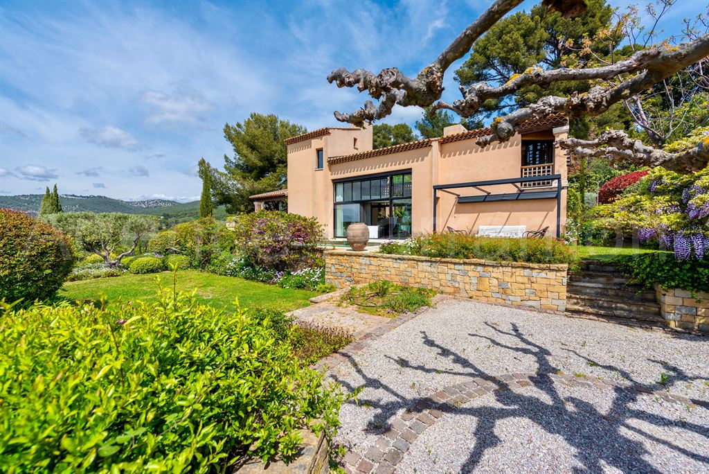Vente SANARY superbe proprit vue mer