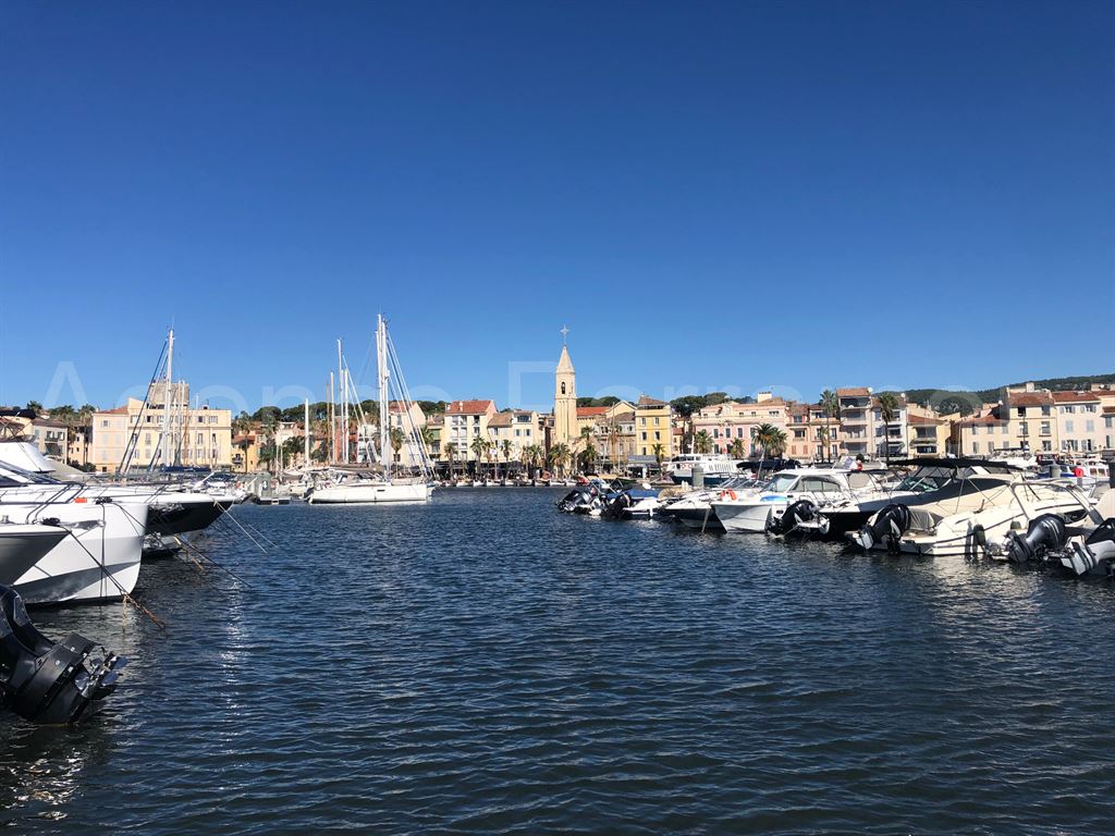 A vendre T3 au coeur de SANARY avec cave et garage